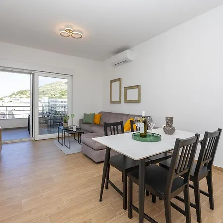 Gorgeous In Seget Donji With Wifi Trogir