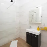 Lovely Apartment In Seget Donji With Wifi *