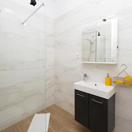 Gorgeous In Seget Donji With Wifi *